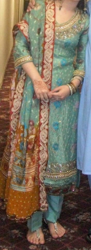 Fancy Pakistani/Indian shalwar kamiz - photo 2