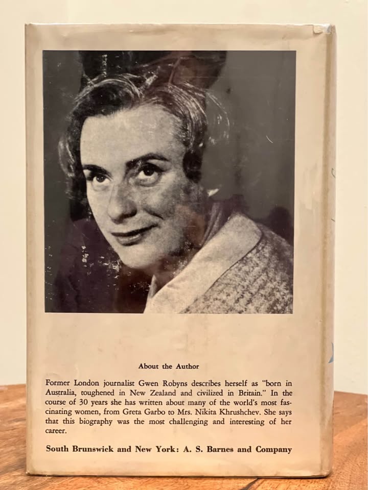 Light of a Star: The Career of Vivien Leigh by Gwen Robyns - photo 3