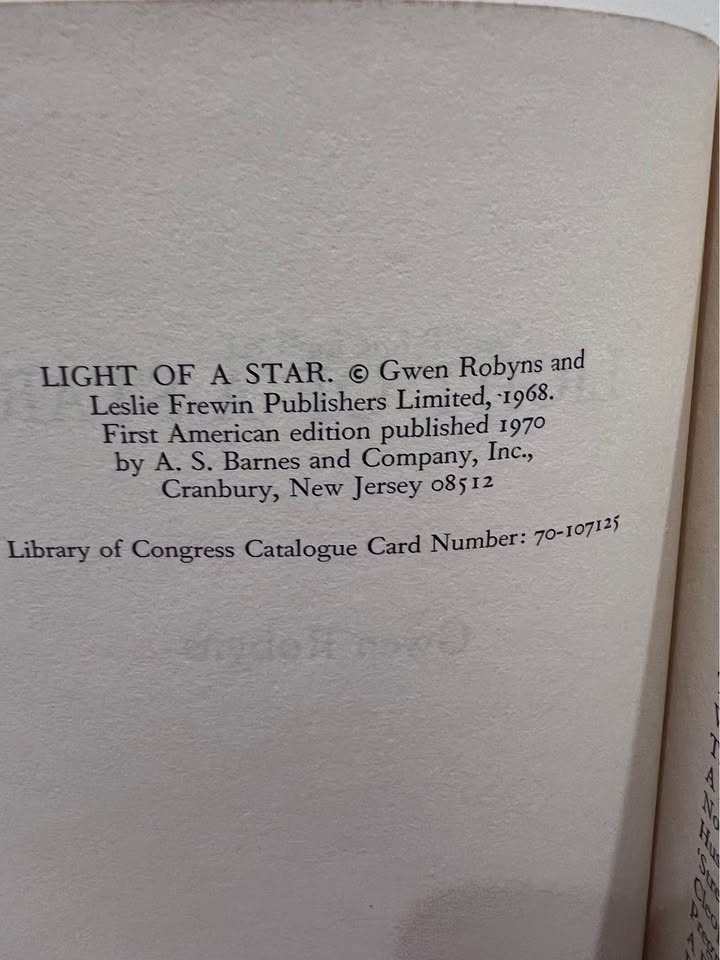 Light of a Star: The Career of Vivien Leigh by Gwen Robyns - photo 4