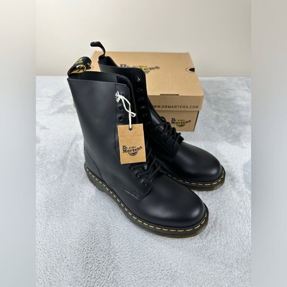 Dr Martens NWT 1490 Leather Boots 8 UK/42 EU/9 M/10 W