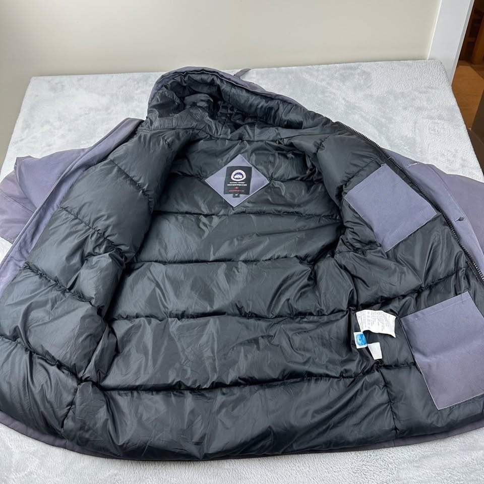 Canada Goose Chateau Parka Grey Puffer Jacket - photo 3