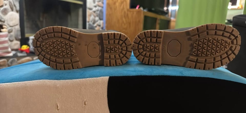 Used Boys' Size 9 Boots - Perfect Soles, Easy Velcro! - photo 4