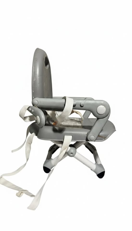 Chicco Pocket Snack Booster Seat, Grey, 6-36 months - photo 2