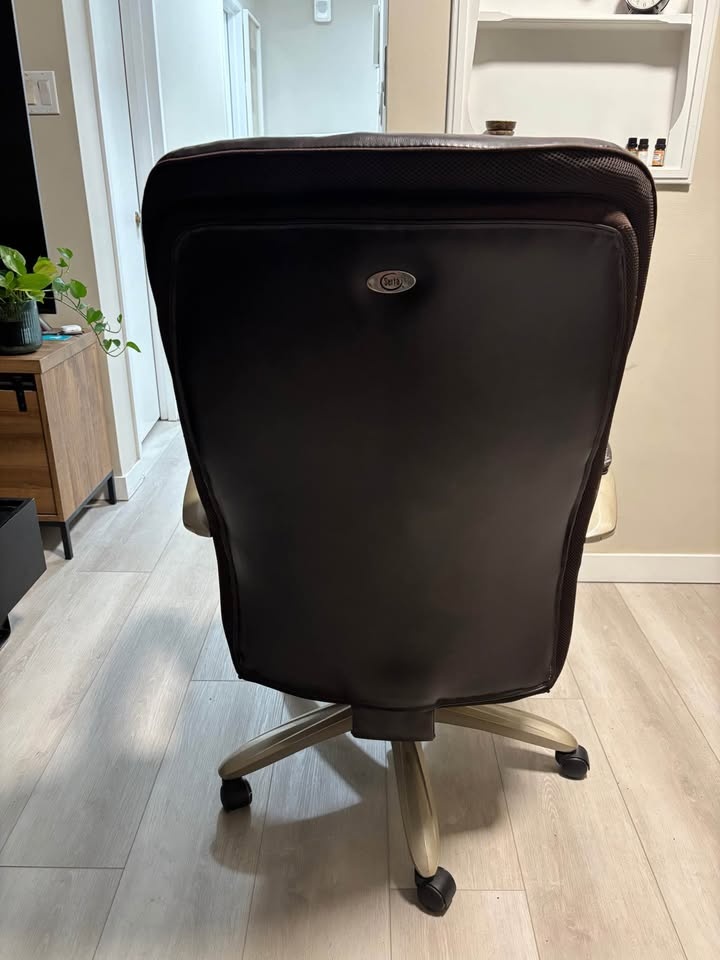 Office chair - photo 3