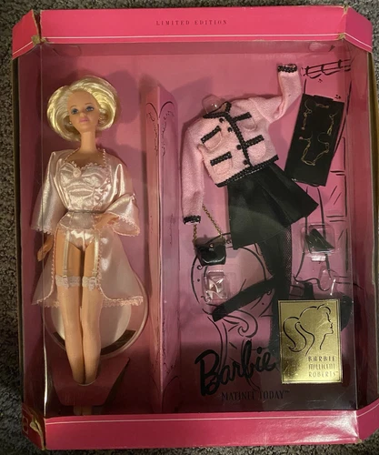 Millicent Roberts Matinee Today Barbie Gift Set 16079