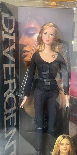 Divergent "Tris" Barbie Collector Black Label - photo 3