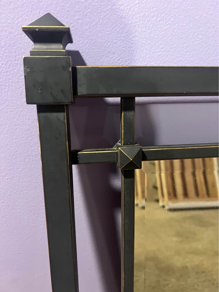 Mirror with iron base - photo 2