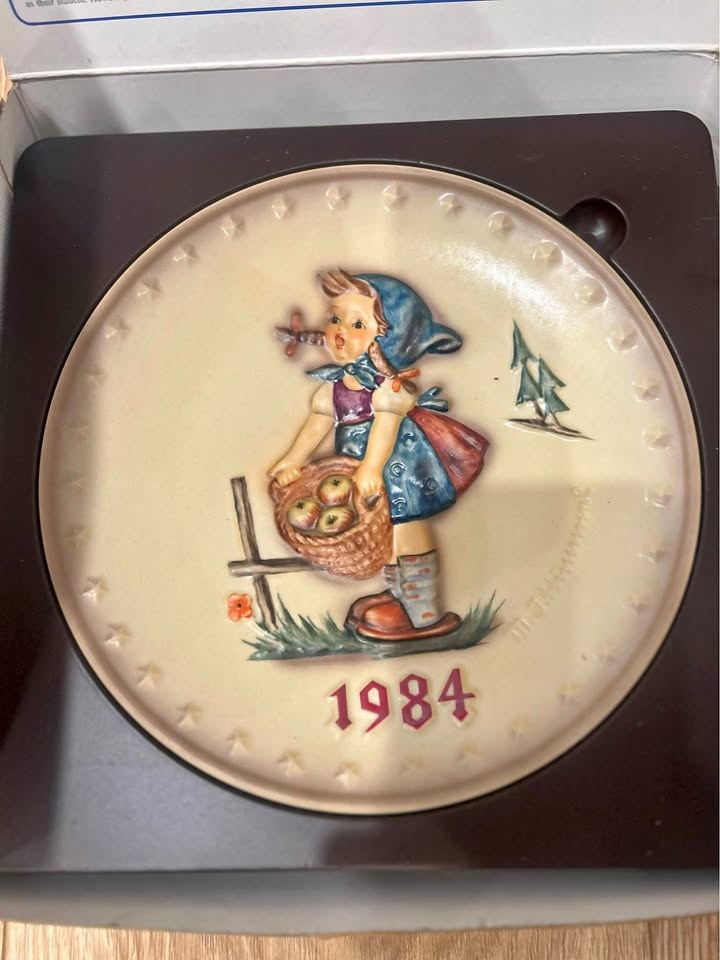 Hummel Goebel 1984 Annual Plate