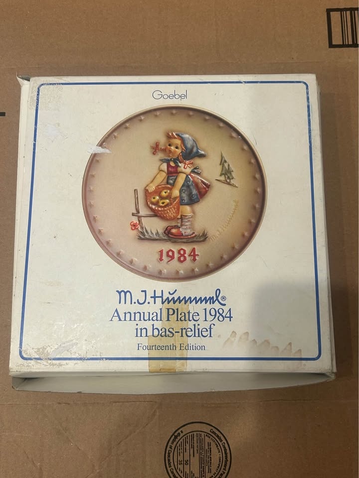 Hummel Goebel 1984 Annual Plate - photo 2