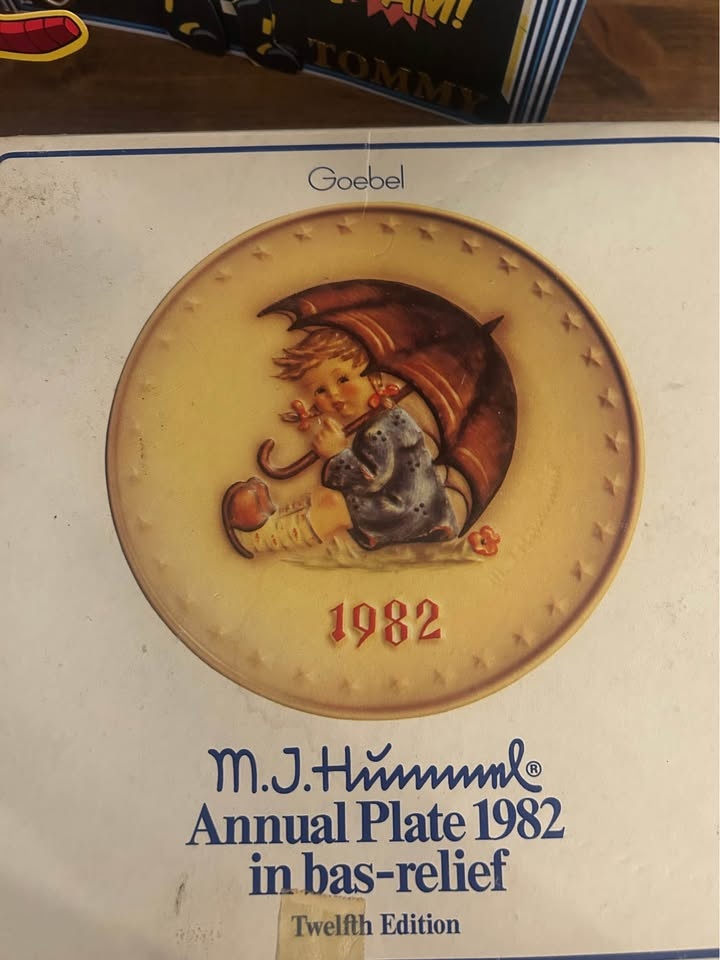 Hummel Goebel 1982 Annual Plate - photo 2