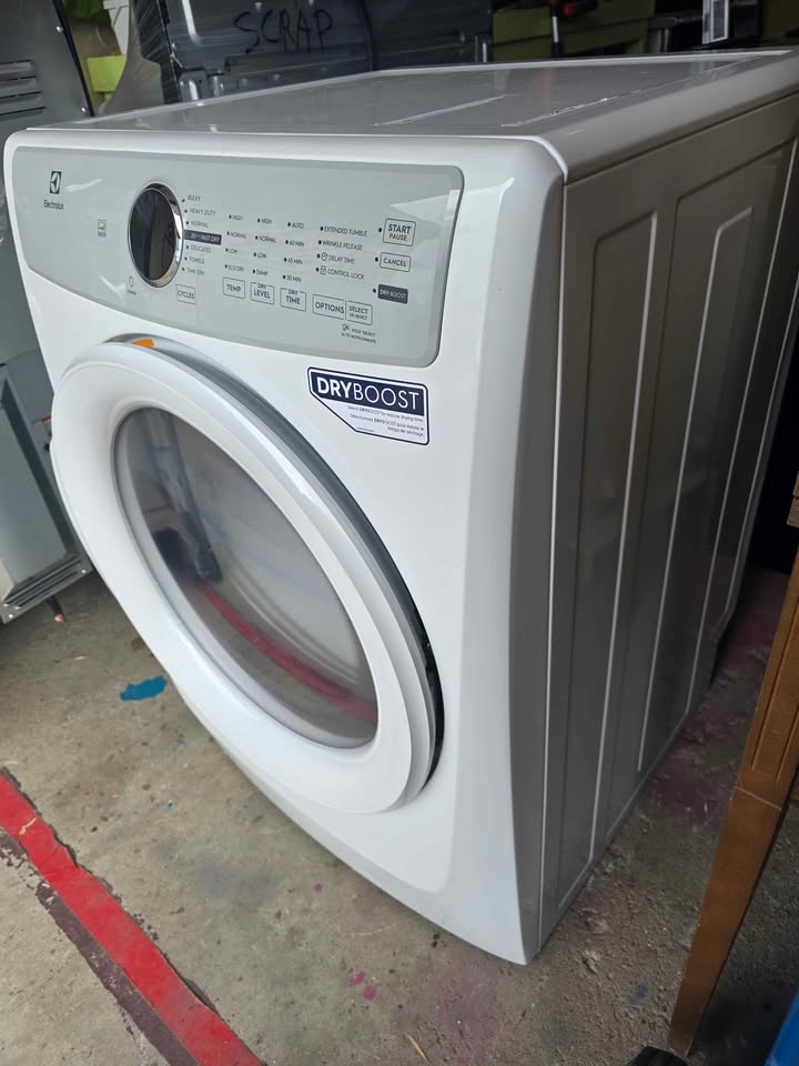 Brand new Eletrolux Dryer - photo 3