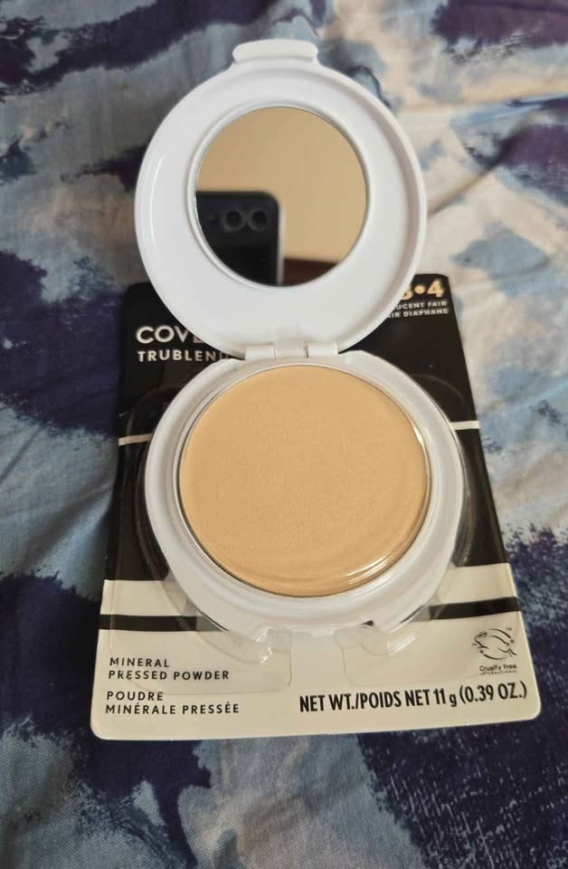 Covergirl Trublend Pressed Powder, 001 Translucent Fair - photo 3