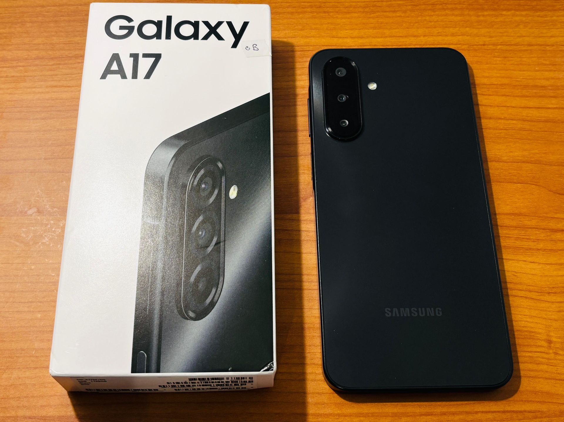 Samsung Galaxy A17 128GB UNLOCKED -Open Box New - photo 3