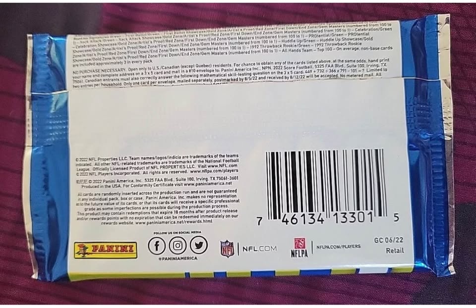2022 Panini Score Football Pack Factory Sealed 12 Cards - photo 2
