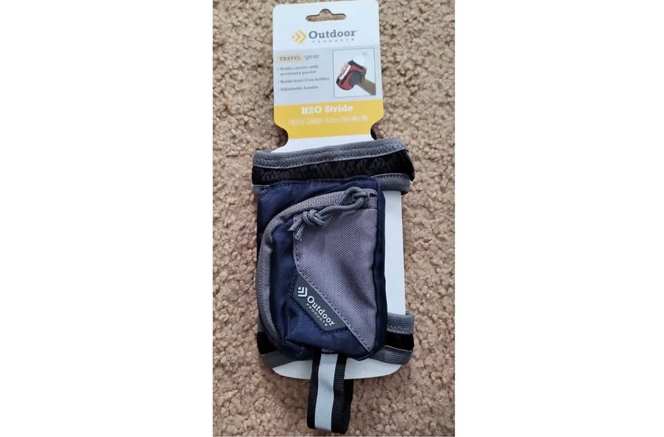 OUTDOOR PRODUCTS H2O STRIDE - 21 OZ BOTTLE CARRIER - BLACK POCKE