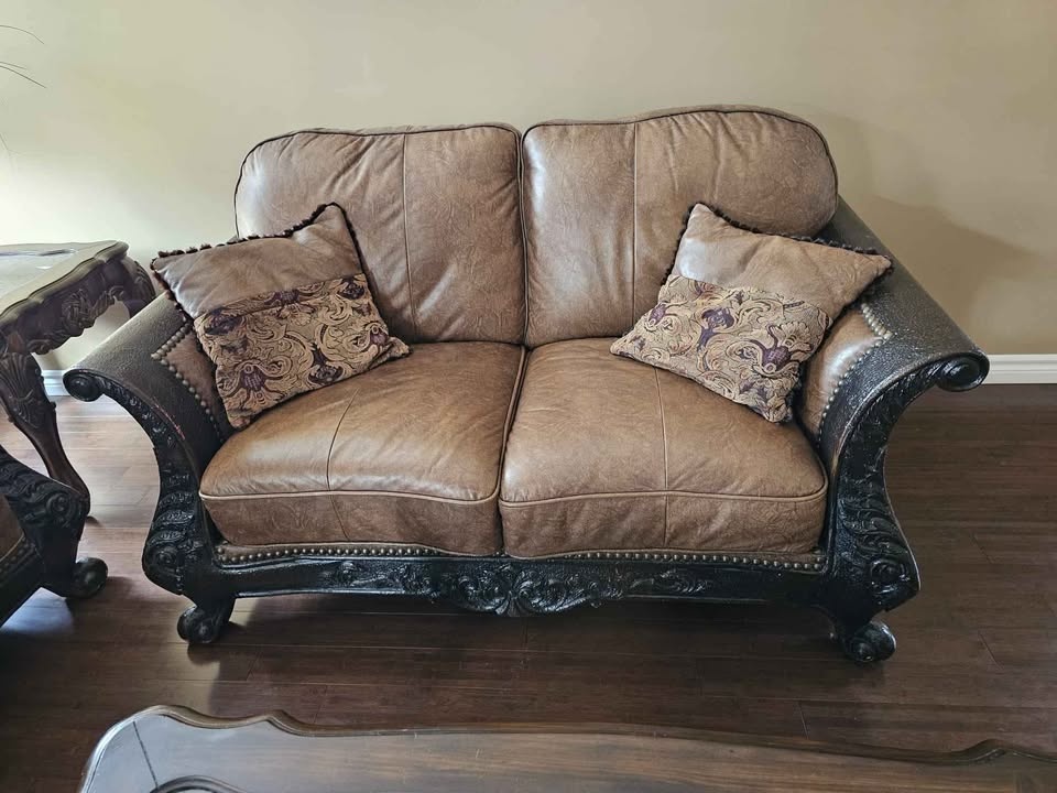 Living Room Set - photo 3