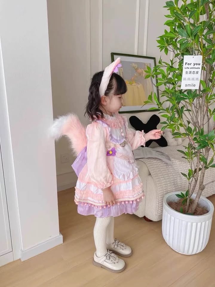 Girls costume fits 100-120cm - photo 4