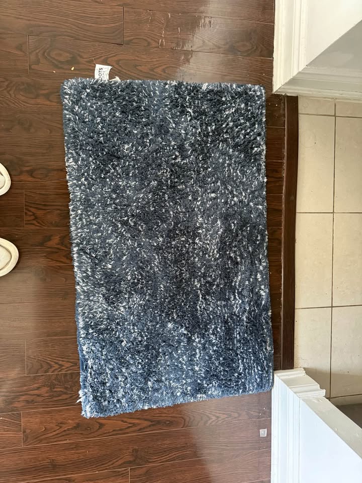 4 Rugs for sale - photo 2