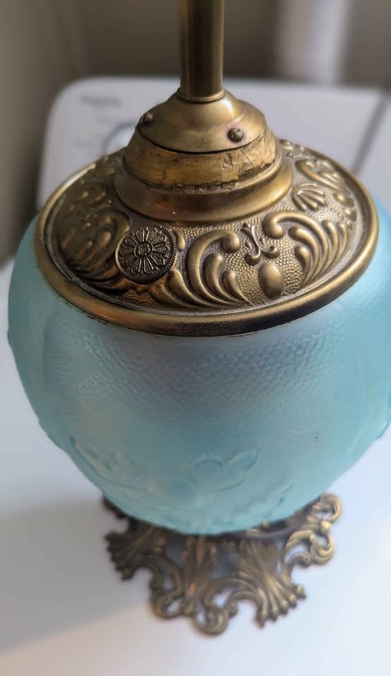 Antique Oil Lamp Converted to Electric - photo 4