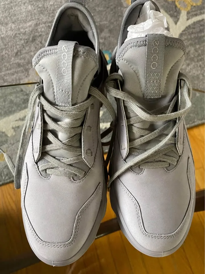 Brand New- ECCO Womens Mx Low Sneaker, Size 6.5 Silver Gray image indicator(5)
