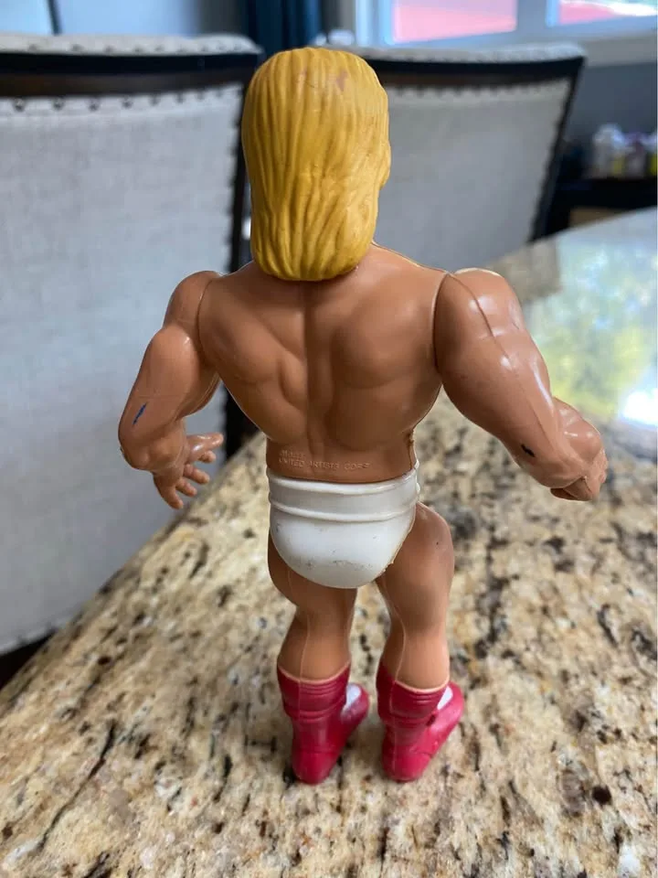 Hulk Hogan 1983 United Artists Vintage Action Figure TRL8#164 image indicator(2)
