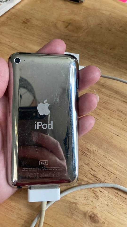 Vintage iPod Touch - photo 2