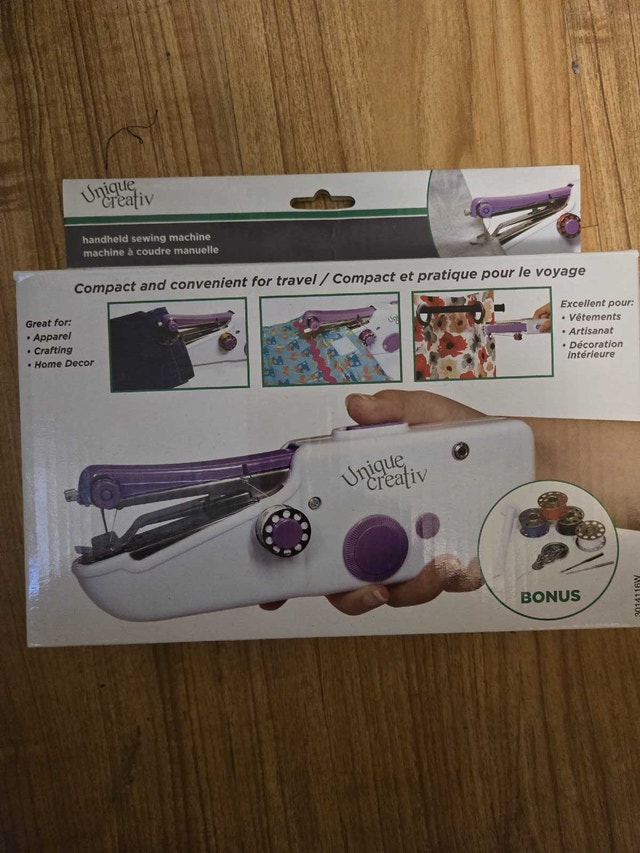Unique Creativ Sewing Machine