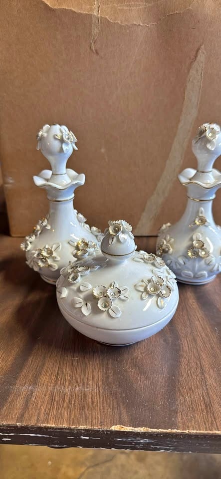 White Lefton Vanity set 2 perfume & 1 Powder jar w/rhinestones