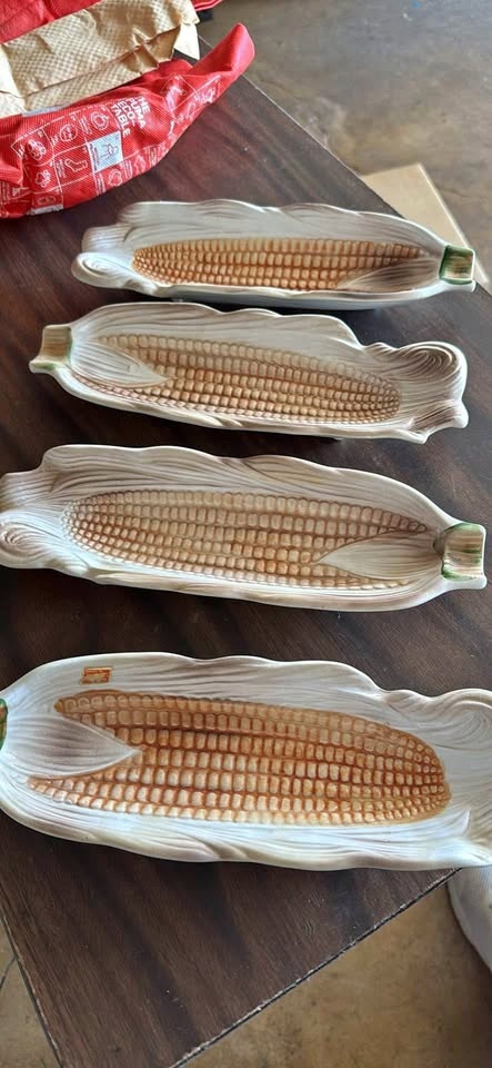 Vintage corn cob holders ceramic set of 4