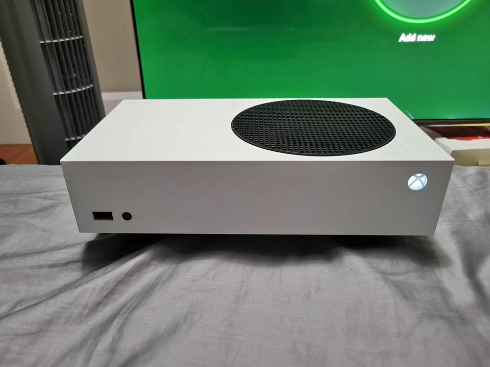 Xbox Series S 512gb excellent condition