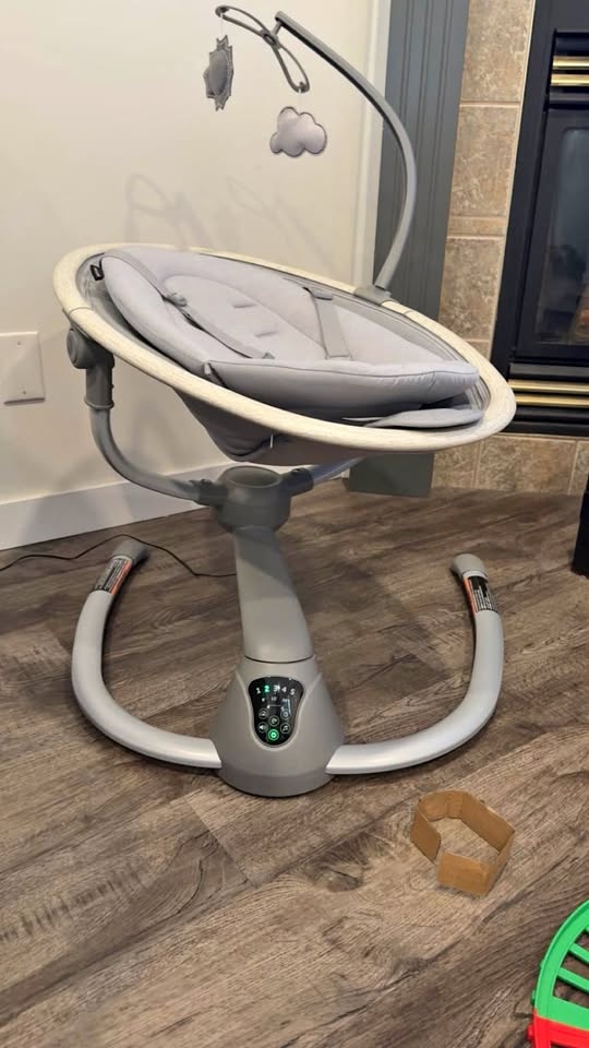 Baby swing
