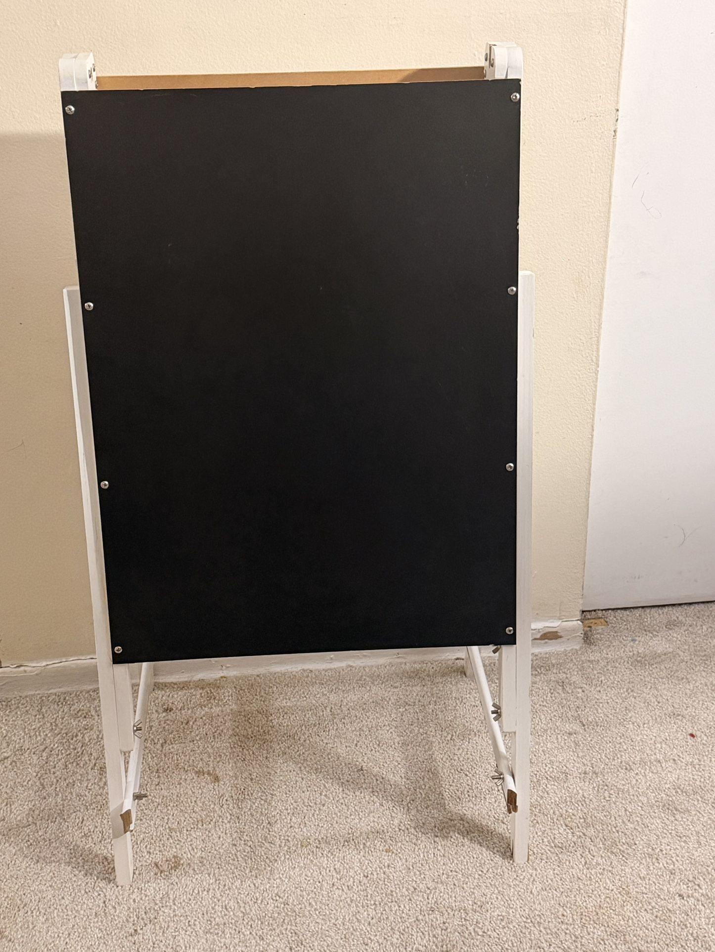 White & Black Board - photo 4