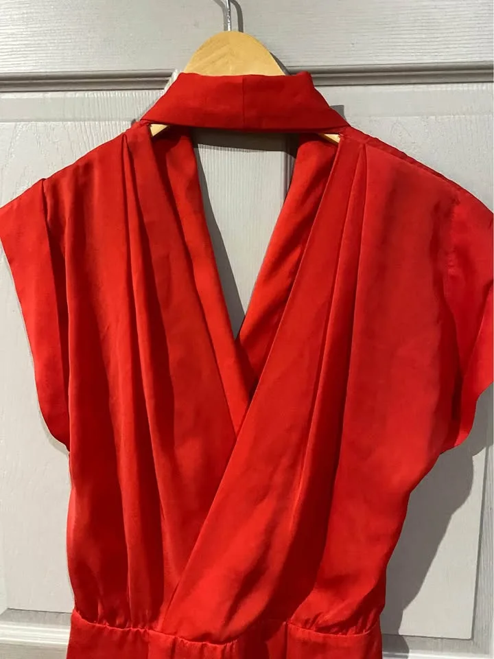 BCBG MAXAZRIA Women Romper Jumpsuit Coral Satin Size 4 image indicator(3)