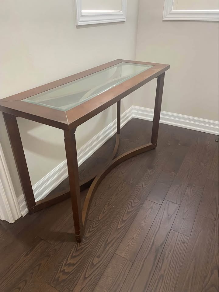 Console table with photo frames - photo 3