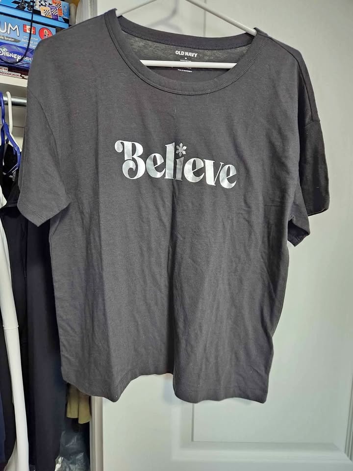 Old Navy “Believe” Graphic T-Shirt – Casual Everyday Tee
