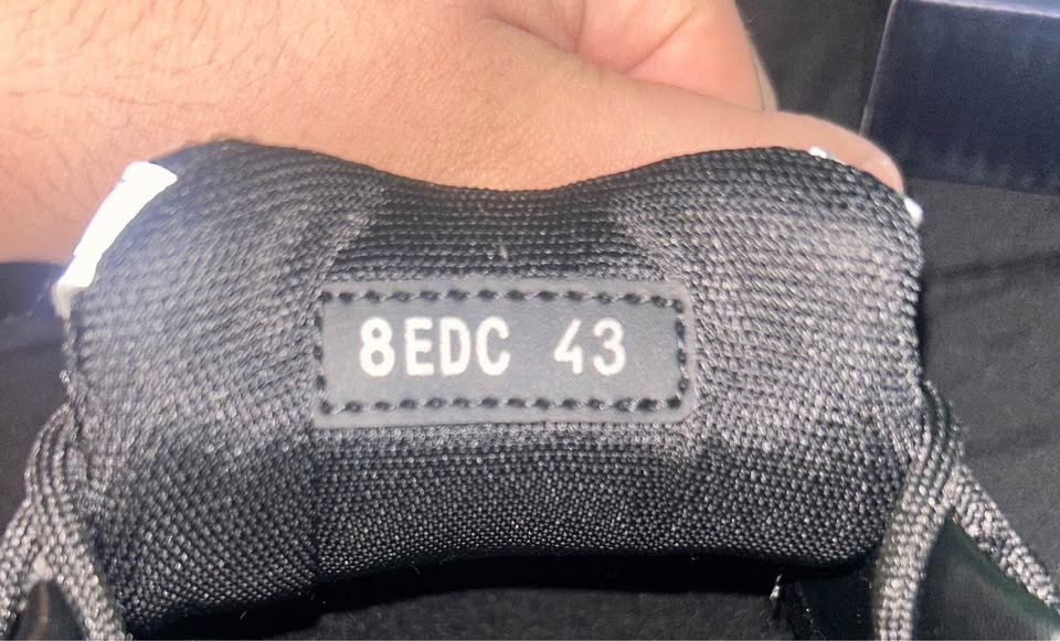 B22’S (10 mens) new with bag,tag and receipt - photo 2