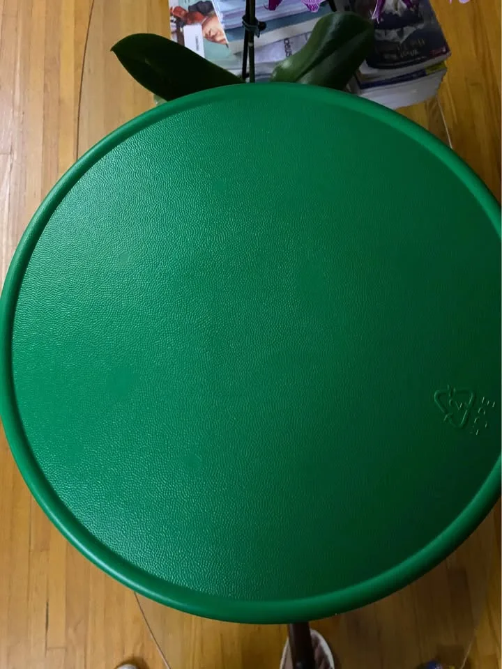 Kore Wobble Chair 16 inch Green image indicator(5)