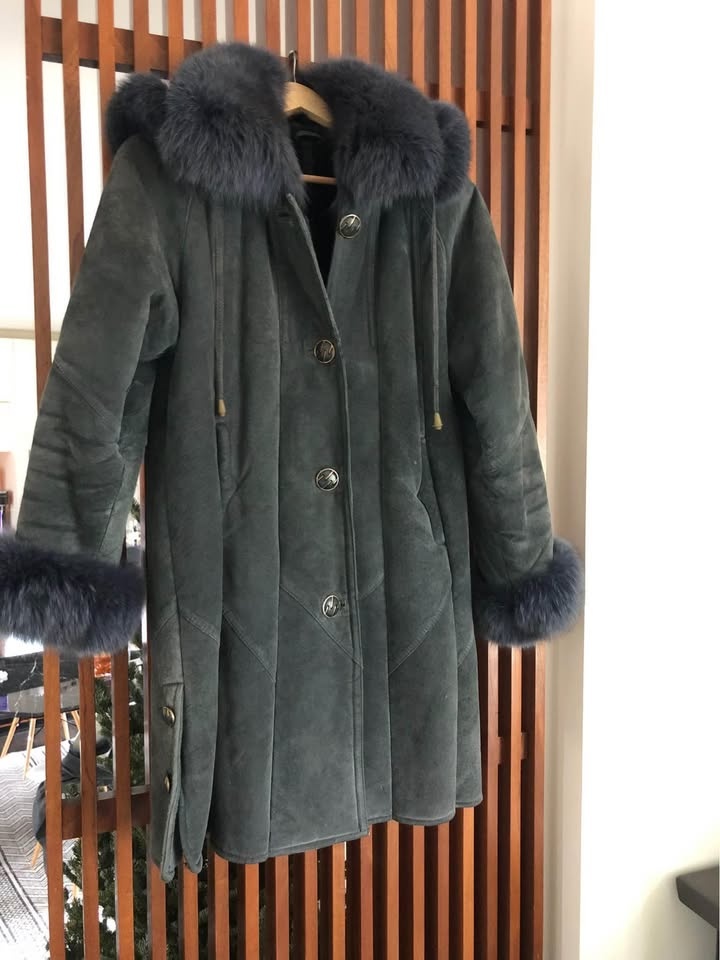 Winter shearing coat Size Medium - photo 2