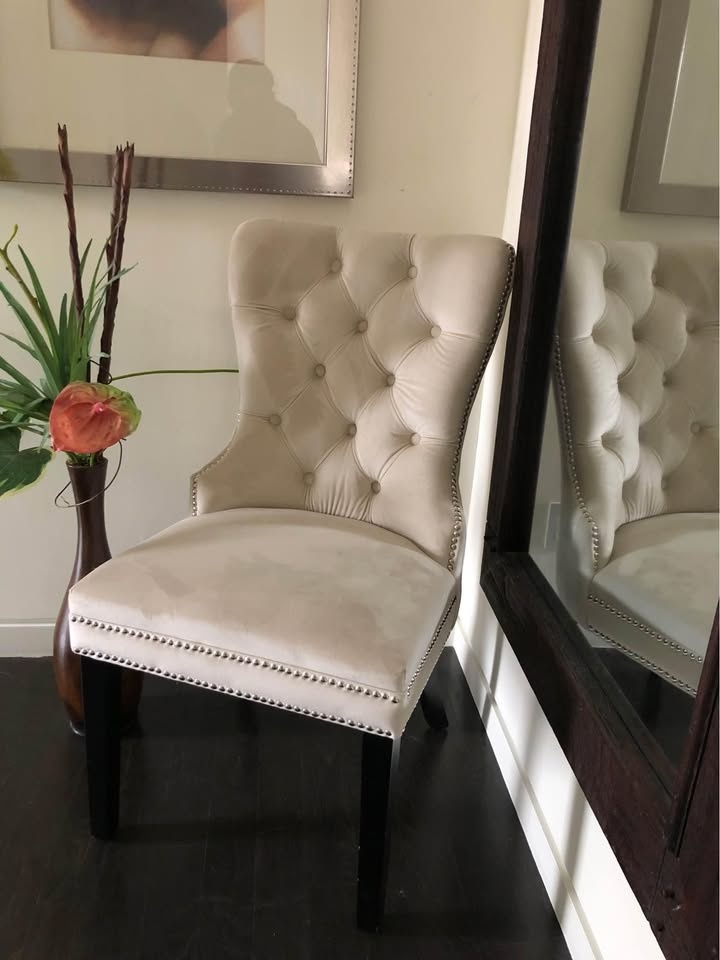Modern Guest Chair in Off-White velvet  - New - photo 2
