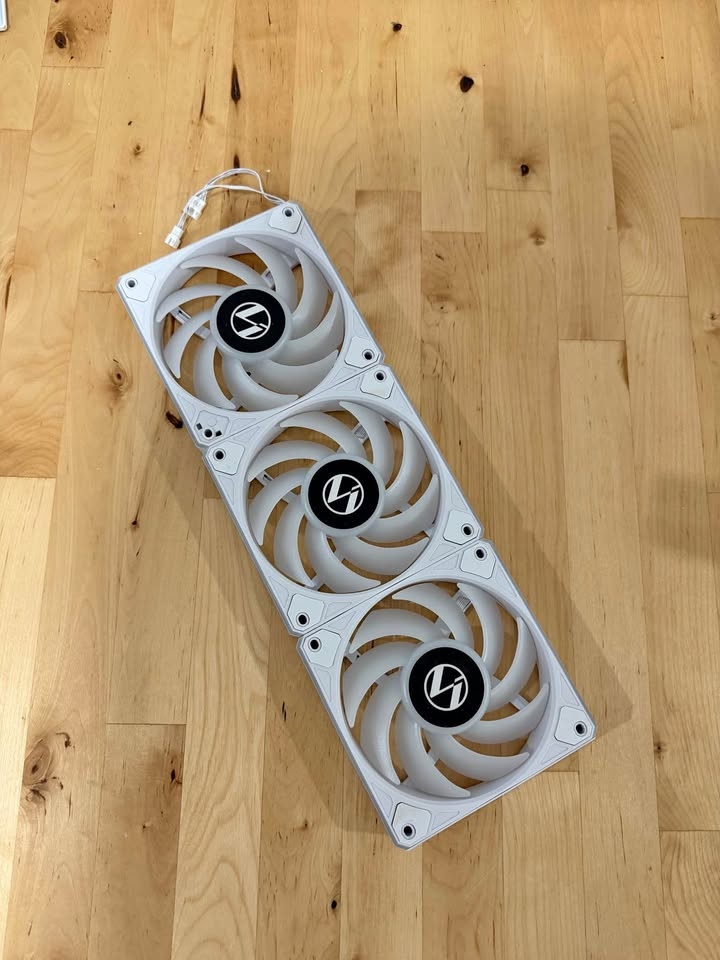 LIAN LI WHITE FANS 3 PACK