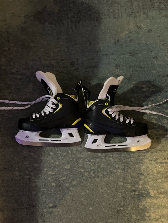 VIC HX Hockey Skates