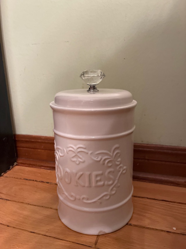 Sweet Expressions Cookie Jar