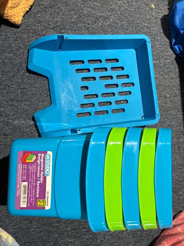 Studio Magazine Holder