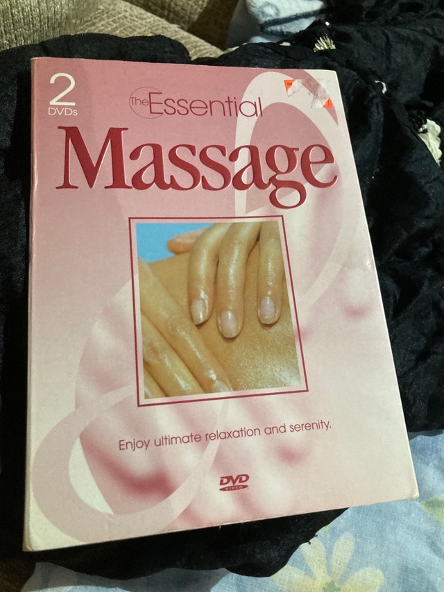 The Essential Guide to Massage [2 Discs]