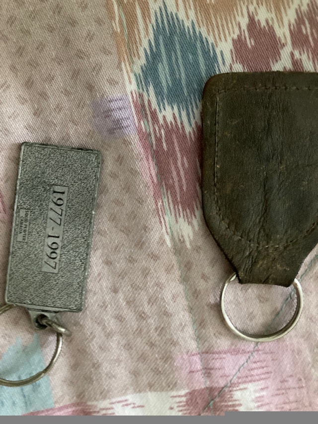 Two antique vintage key chains - photo 2
