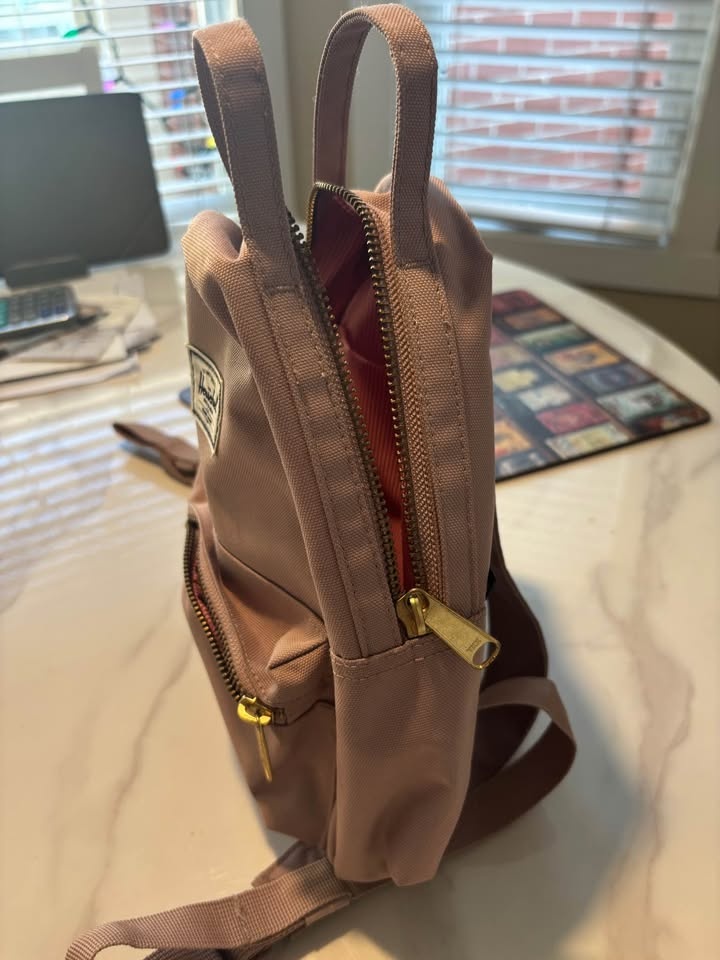 Small pink Herschel backpack - photo 3