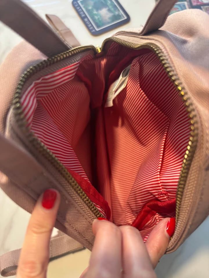Small pink Herschel backpack - photo 4