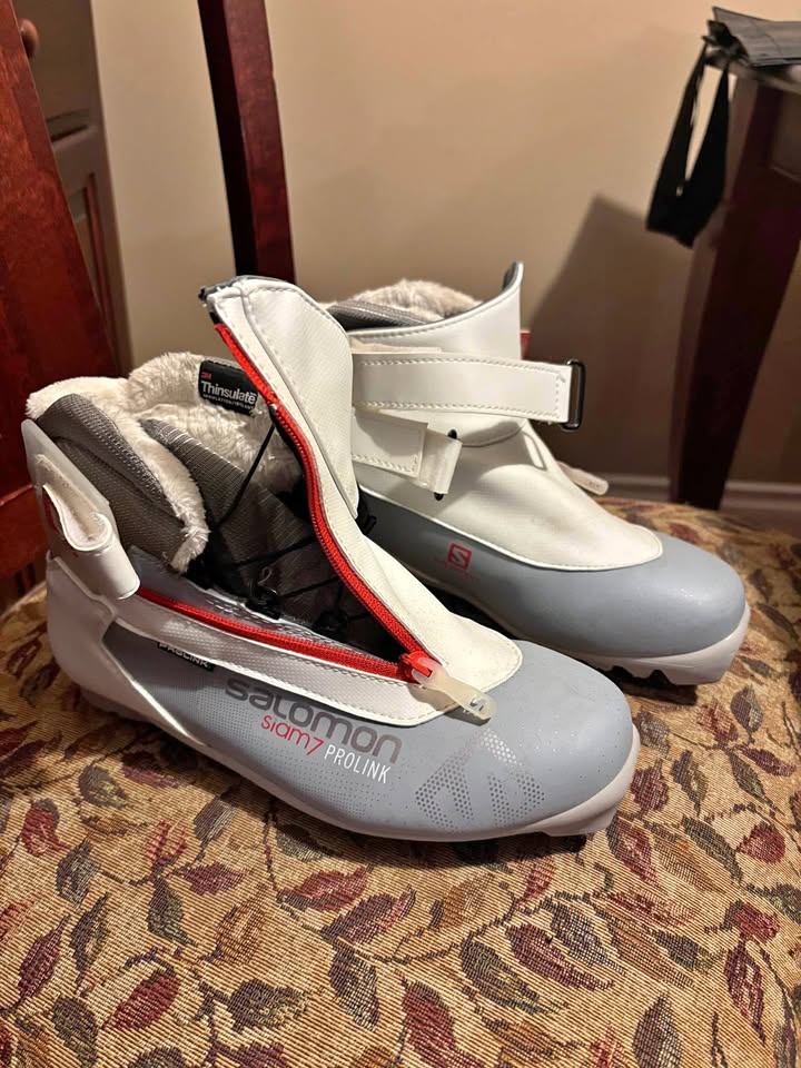 Cross country skis, poles and boots