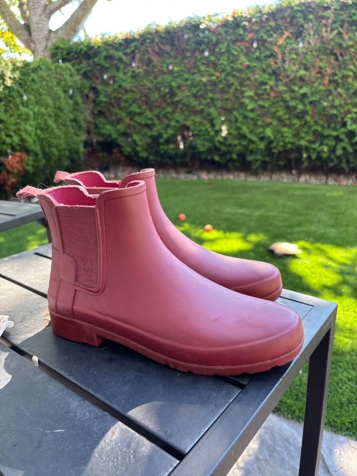 Red hunter rain boots - photo 3