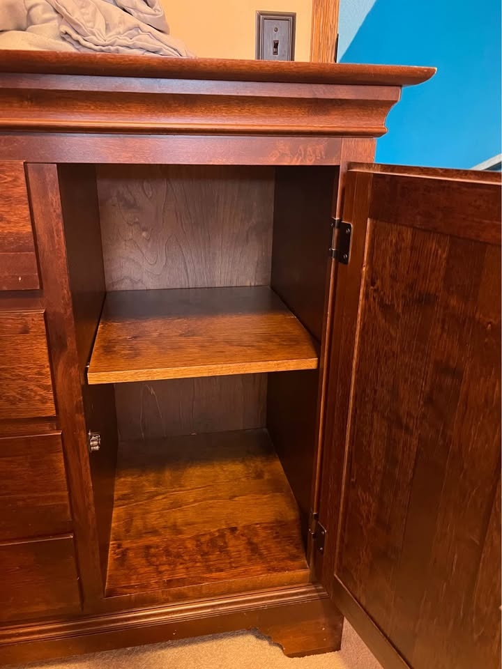 Dresser (changing table) - photo 3